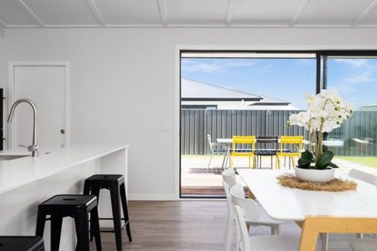 Photo of property in 5 Wai Whatu Street, Meeanee, Napier, 4110