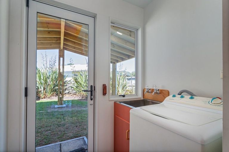 Photo of property in 1 Hawk Hill Crescent, Cooks Beach, Whitianga, 3591