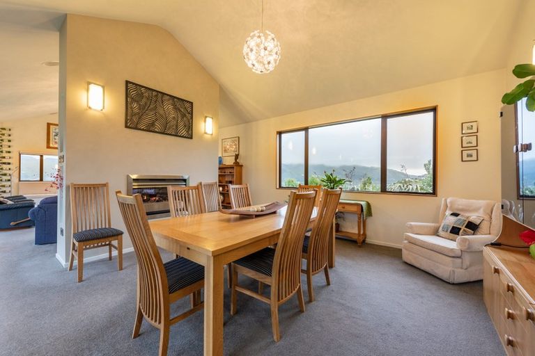 Photo of property in 104 Bing Lucas Drive, Tawa, Wellington, 5028