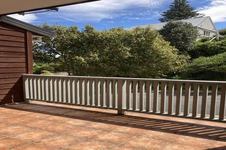 Photo of property in 18 Melrose Road, Island Bay, Wellington, 6023