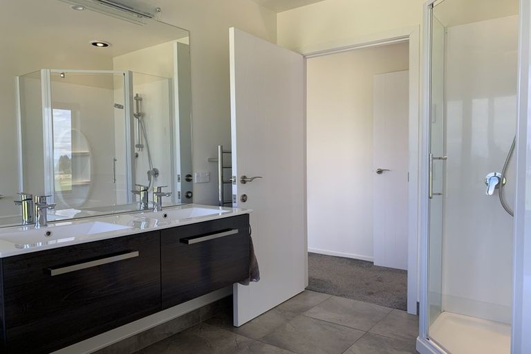 Photo of property in 24 Oakdale Drive, Kinloch, Taupo, 3377