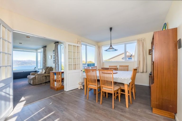 Photo of property in 7 Te Whiti Grove, Korokoro, Lower Hutt, 5012