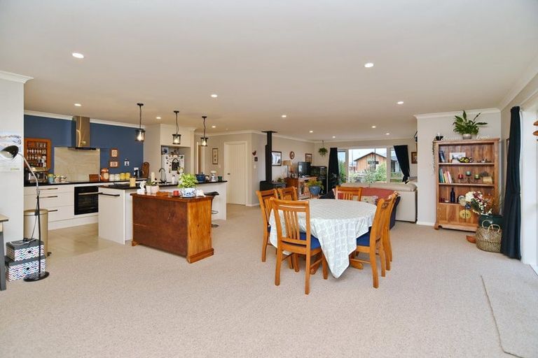 Photo of property in 88 Petries Road, Woodend, 7610