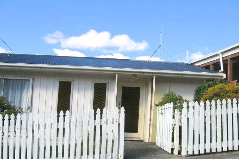 Photo of property in 105a Allington Road, Karori, Wellington, 6012