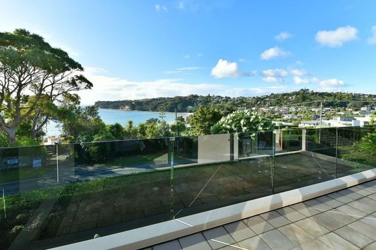 Photo of property in 21 The Crescent, Tindalls Beach, Whangaparaoa, 0930