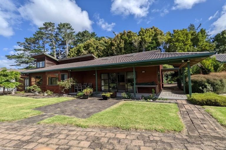 Photo of property in 96 Okura River Road, Okura, Albany, 0792