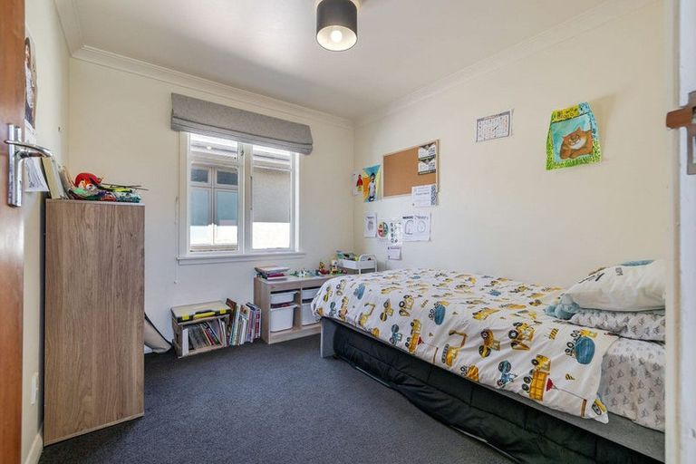 Photo of property in 43 Birmingham Street, Takaro, Palmerston North, 4412