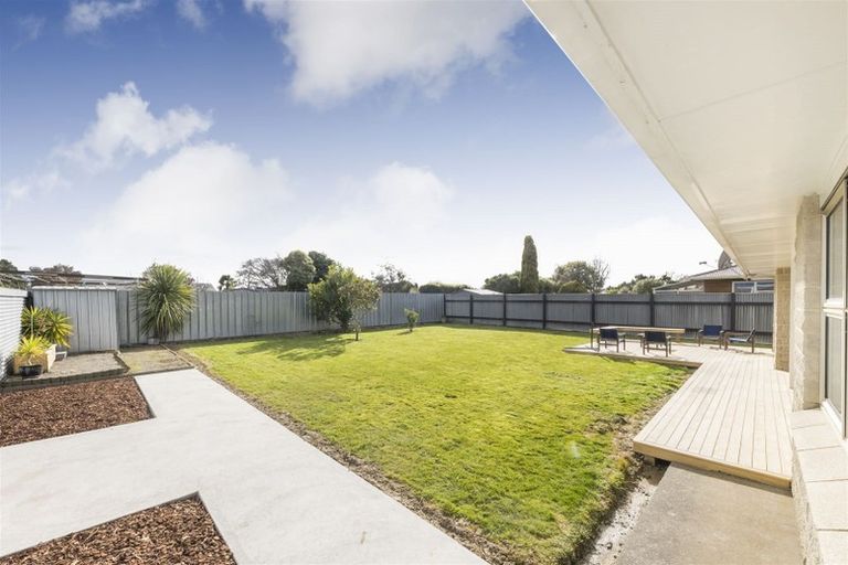 Photo of property in 80 John F Kennedy Drive, Milson, Palmerston North, 4414
