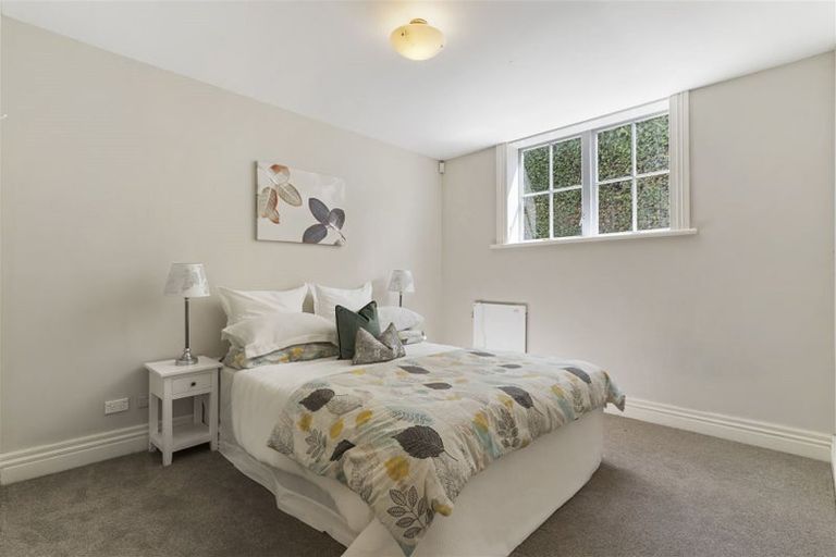 Photo of property in 30 Rutland Road, Stanley Point, Auckland, 0624