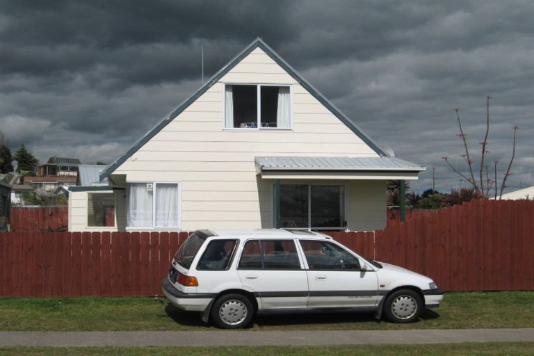 Photo of property in 7b Portland Street, Welcome Bay, Tauranga, 3112