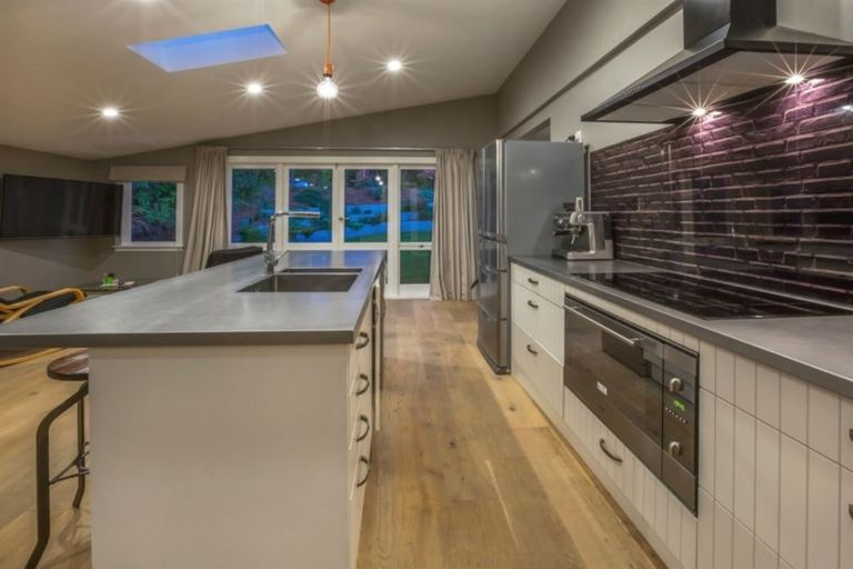 Photo of property in 9 Pukerua Beach Road, Pukerua Bay, 5026