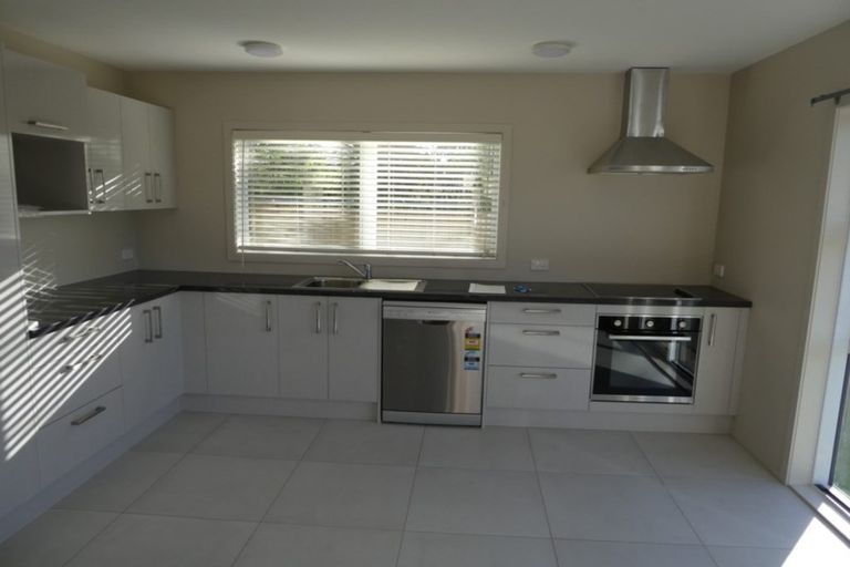 Photo of property in 70 County Road, Torbay, Auckland, 0630