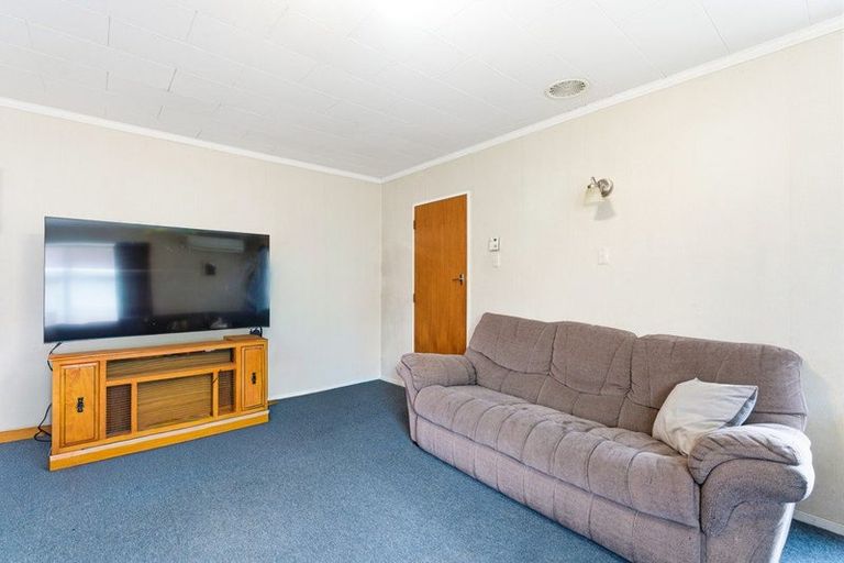 Photo of property in 6 Karamu Street, Tawhero, Whanganui, 4501