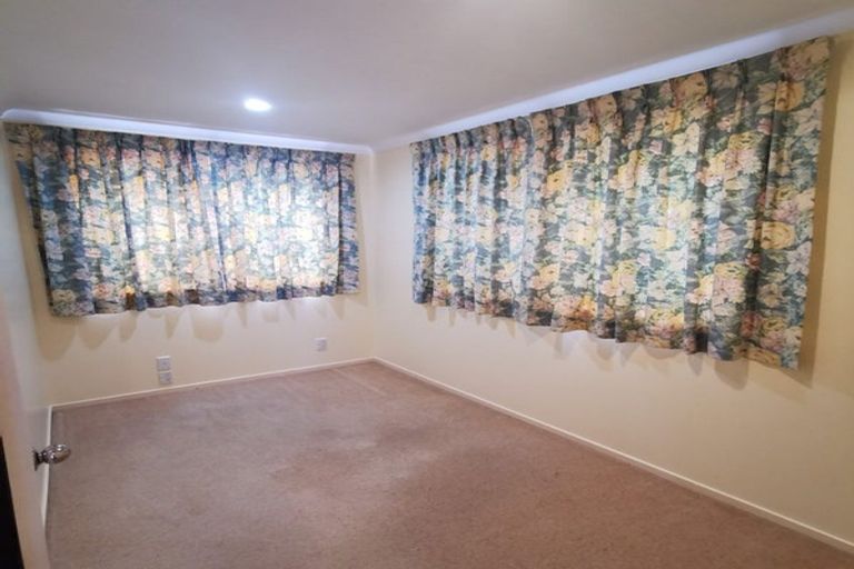 Photo of property in 3 Andover Way, Goodwood Heights, Auckland, 2105