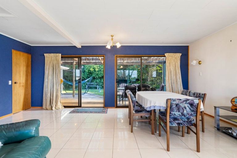 Photo of property in 115 Park Avenue, Whangamata, 3620