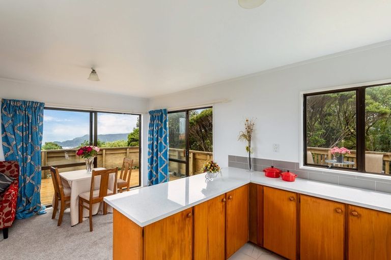 Photo of property in 145 Piha Road, Piha, New Lynn, 0772