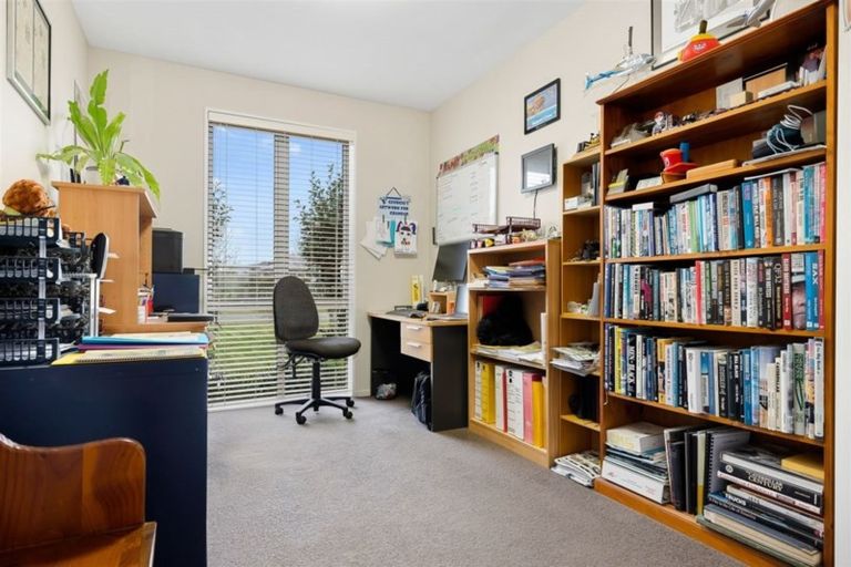 Photo of property in 51 Mokihi Gardens, Hillmorton, Christchurch, 8024