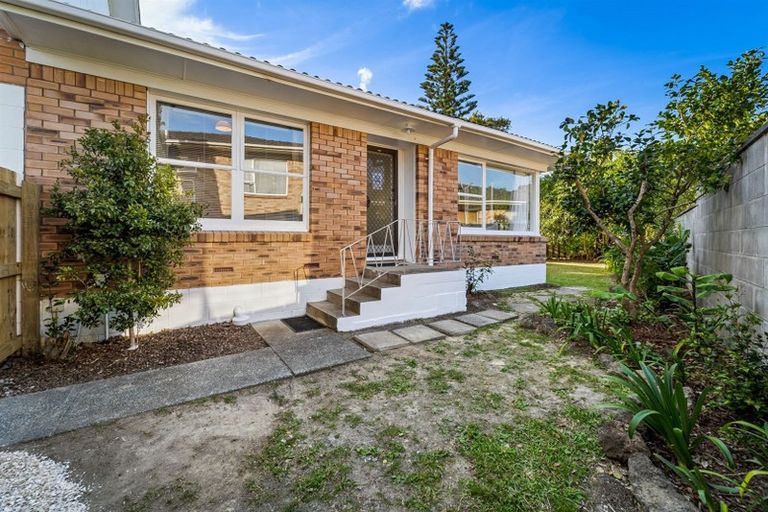 Photo of property in 2/53 Richards Avenue, Forrest Hill, Auckland, 0620