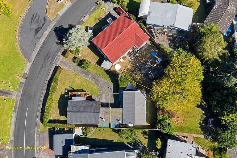 Photo of property in 3 Thomas Avenue, Te Atatu Peninsula, Auckland, 0610