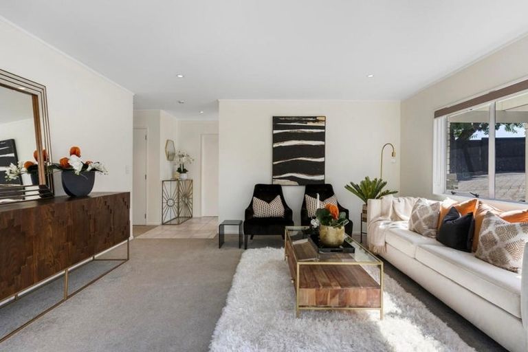 Photo of property in 16 Whitford Road, Howick, Auckland, 2014