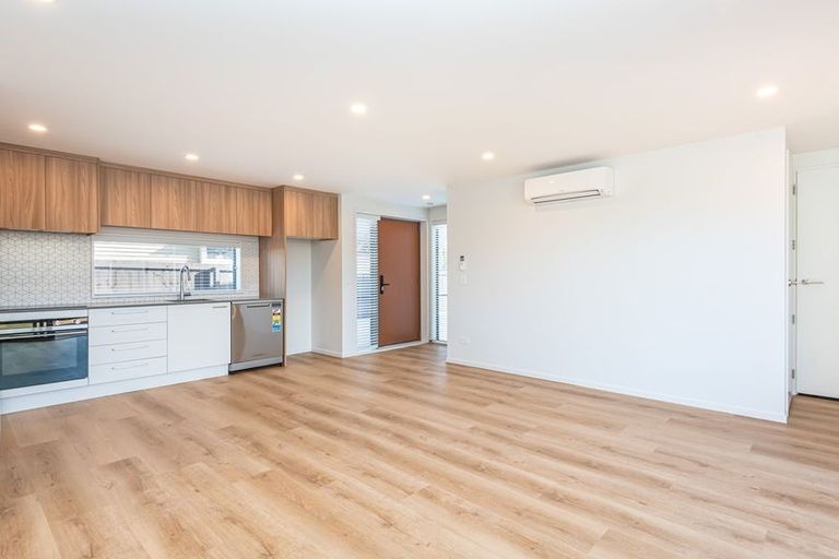 Photo of property in 2/6 Strauss Place, Somerfield, Christchurch, 8024