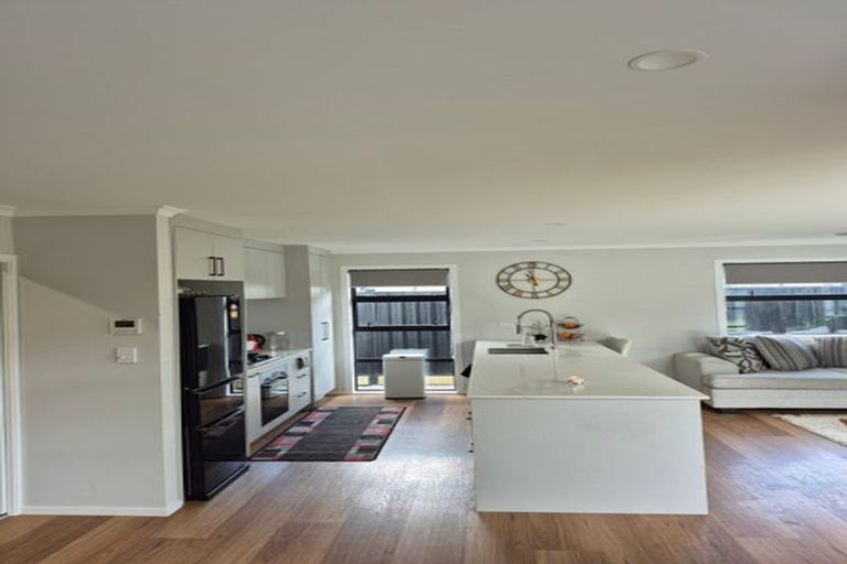 Photo of property in 26 Castletown Street, Wallaceville, Upper Hutt, 5018