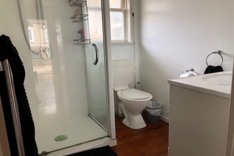 Photo of property in 2/28 Esmonde Road, Takapuna, Auckland, 0622