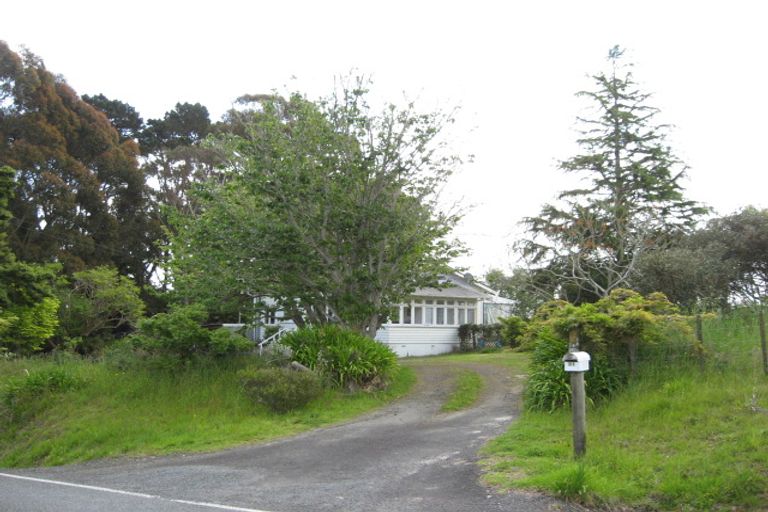 Photo of property in 81 Oraha Road, Kumeu, 0892