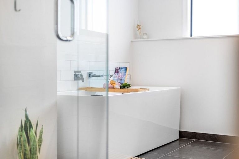 Photo of property in 22 Queen Charlotte Drive, Aotea, Porirua, 5024