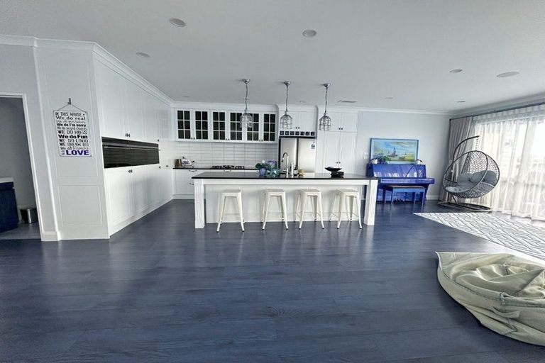 Photo of property in 36 Cilliers Drive, Silverdale, 0932