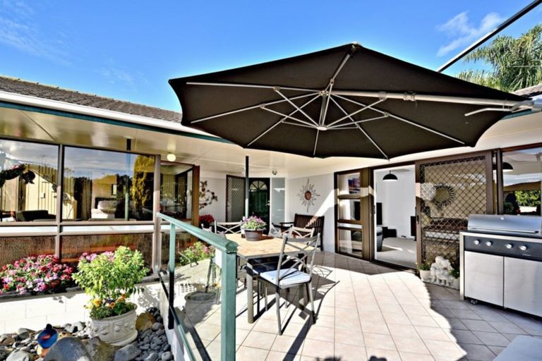 Photo of property in 98 Elliot Street, Pahurehure, Papakura, 2113