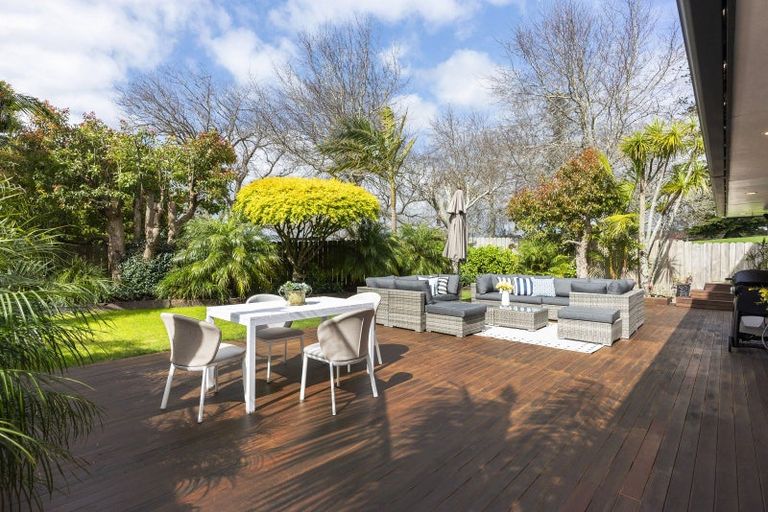 Photo of property in 2/6 Summermist Drive, Northpark, Auckland, 2013