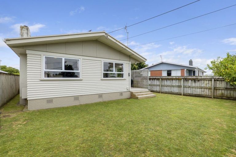 Photo of property in 254 Huatoki Street, Upper Vogeltown, New Plymouth, 4310