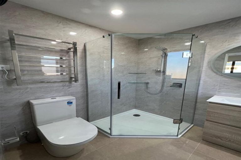 Photo of property in 27 Arahopu Place, Papakura, 2110