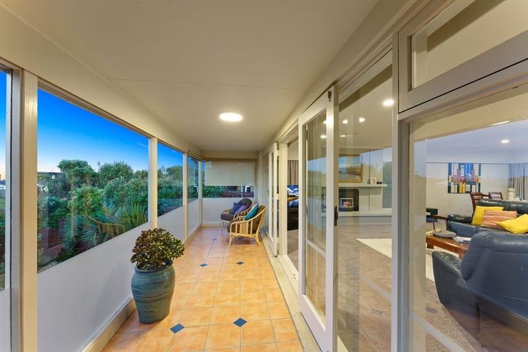 Photo of property in 16 Ara Kuaka, Waikanae Beach, Waikanae, 5036