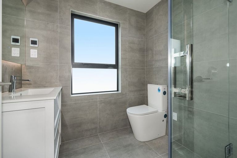 Photo of property in 71 Salamanca Road, Sunnynook, Auckland, 0620