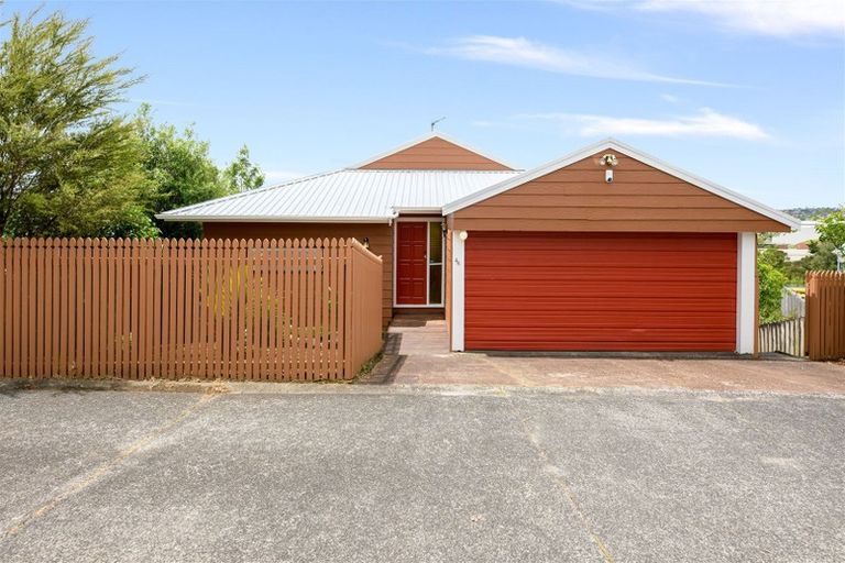 Photo of property in 44 Rhinevale Close, Henderson, Auckland, 0612