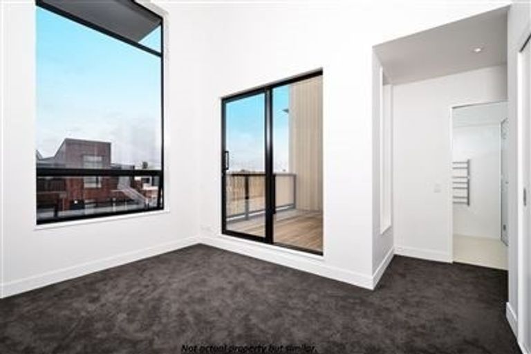 Photo of property in 22 Cochrane Road, Hobsonville, Auckland, 0616