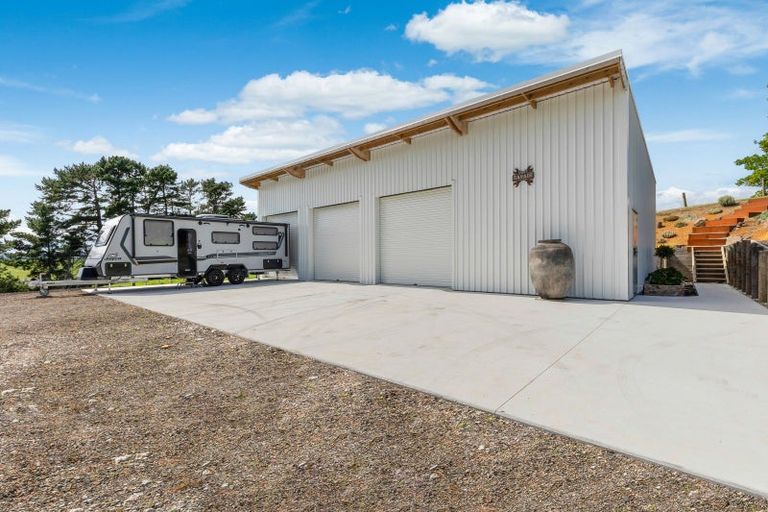 Photo of property in 341a Ostrich Farm Road, Pukekohe, 2679