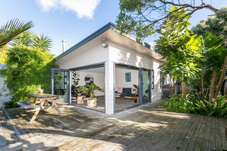 Photo of property in 6 Hall Street, Napier South, Napier, 4110