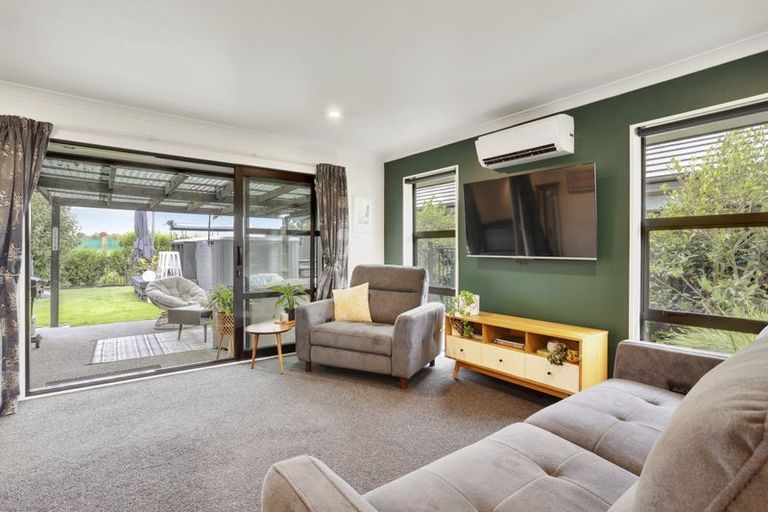 Photo of property in 13 Lancewood Way, Rangiora, 7400