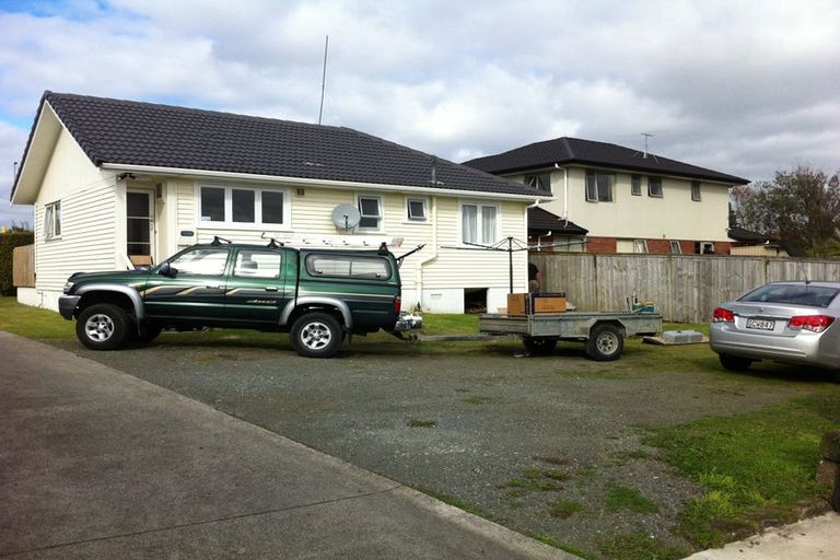 Photo of property in 868 East Coast Road, Northcross, Auckland, 0630