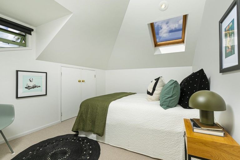 Photo of property in 2/305 Lake Road, Hauraki, Auckland, 0622