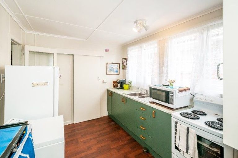 Photo of property in 39a Forrest Hill Road, Milford, Auckland, 0620