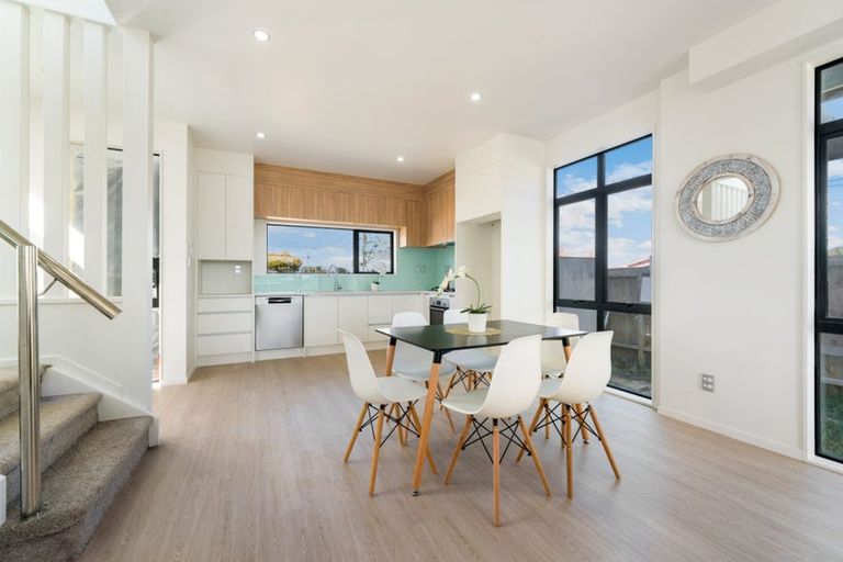 Photo of property in 14c York Road, Papatoetoe, Auckland, 2104