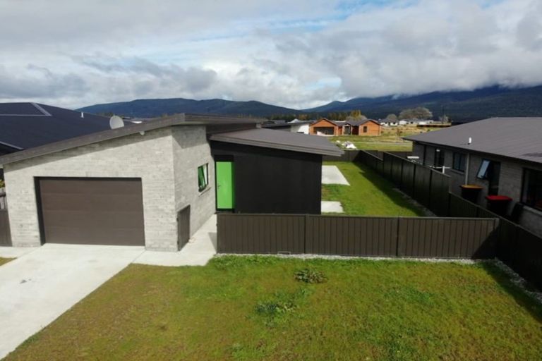 Photo of property in 51 Takitimu Avenue, Te Anau, 9600
