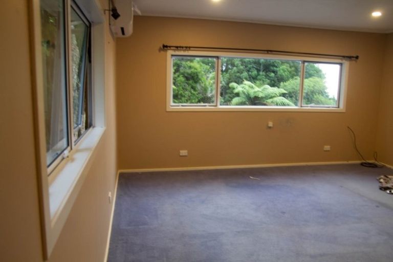 Photo of property in 787 Scenic Drive, Henderson Valley, Auckland, 0612