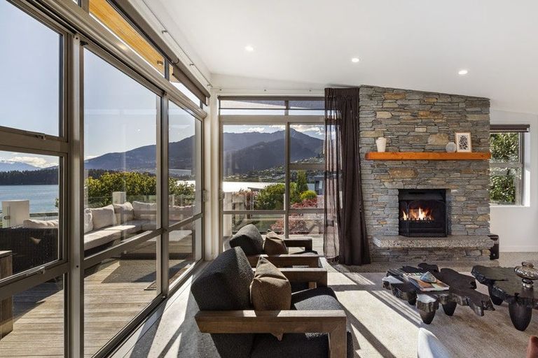 Photo of property in 497 Peninsula Road, Kelvin Heights, Queenstown, 9300