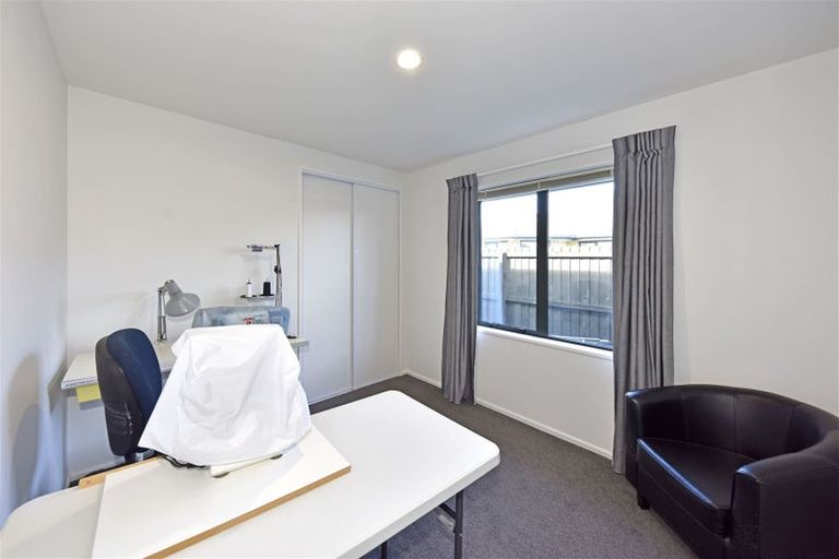 Photo of property in 12 Sweet Waters Place, Woolston, Christchurch, 8023