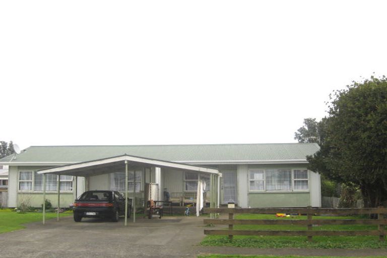 Photo of property in 9 Calgher Avenue, Waitara, 4320
